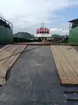 เรือขนส่งสัมภาระขึ้นฝั่งแบบมีถัง สำหรับขาย