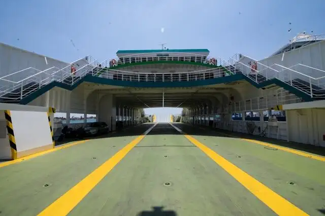 เรือเฟอร์รี่ สำหรับขาย