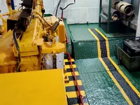 เรือขนส่งสัมภาระขึ้นฝั่งแบบมีถัง สำหรับขาย