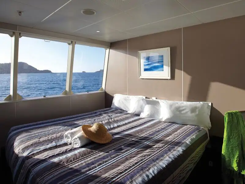 เรือสองลำ (Catamaran) สำหรับขาย