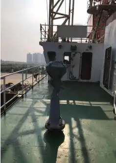 เรือขนส่งสัมภาระขึ้นฝั่งแบบมีถัง สำหรับขาย