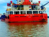 เรือขนส่งสัมภาระขึ้นฝั่งแบบมีถัง สำหรับขาย