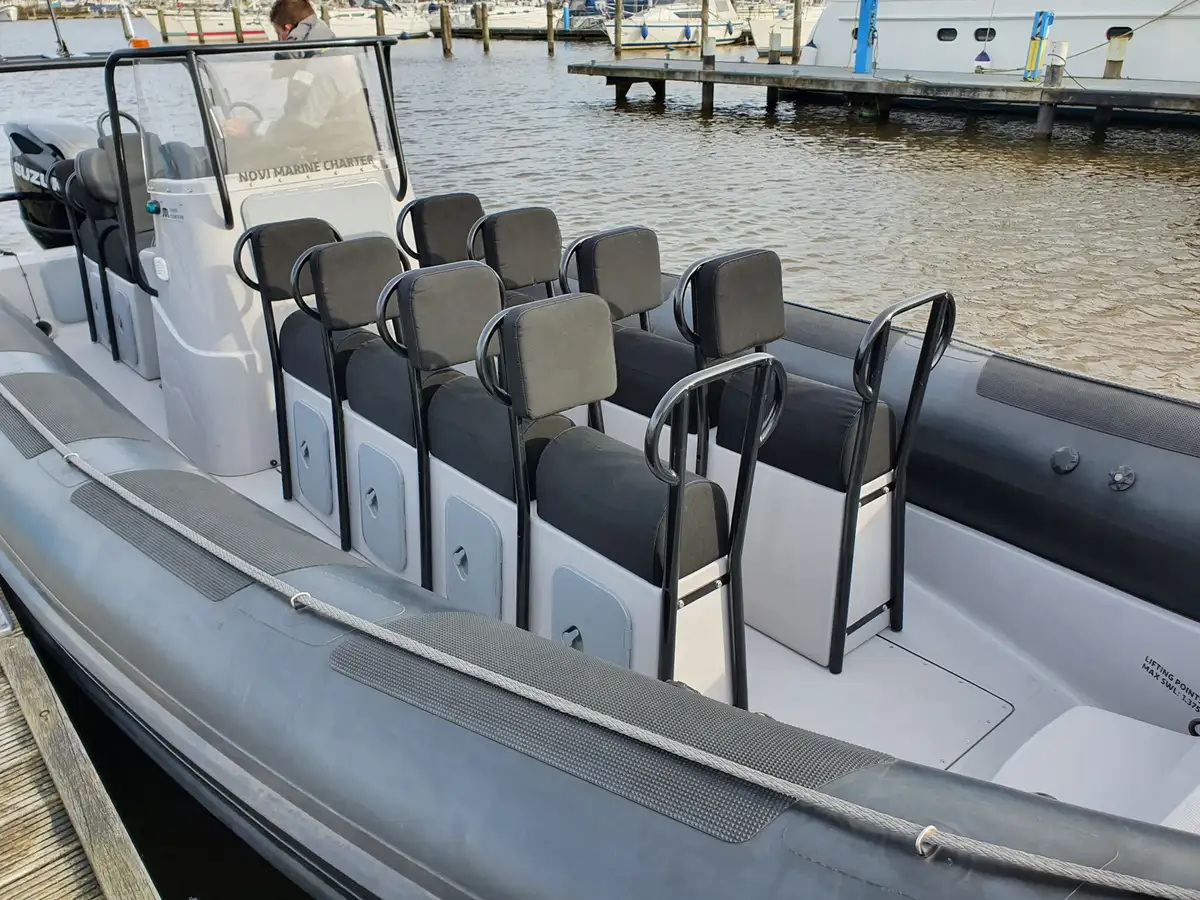 เรือบรรทุกตู้คอนเทนเนอร์ สำหรับขาย
