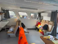 เรือบรรทุกตู้คอนเทนเนอร์ สำหรับขาย