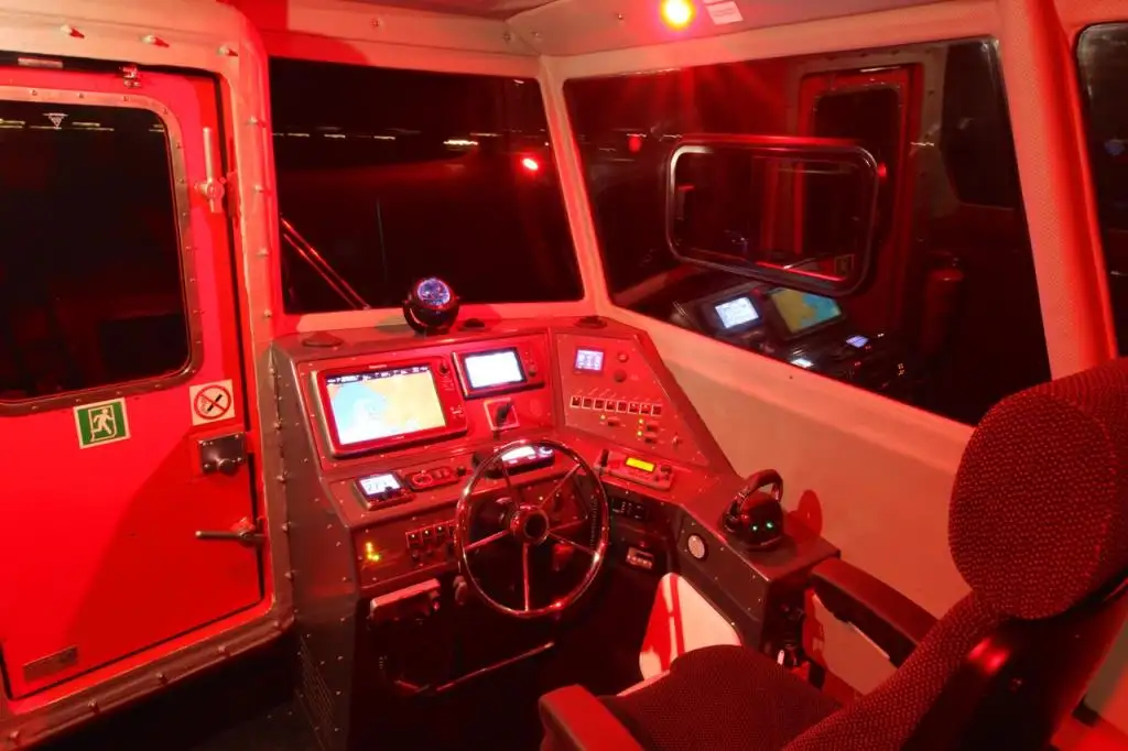 เรือนำร่อง สำหรับขาย