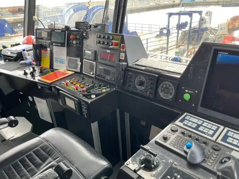 เรือบรรทุกตู้คอนเทนเนอร์ สำหรับขาย