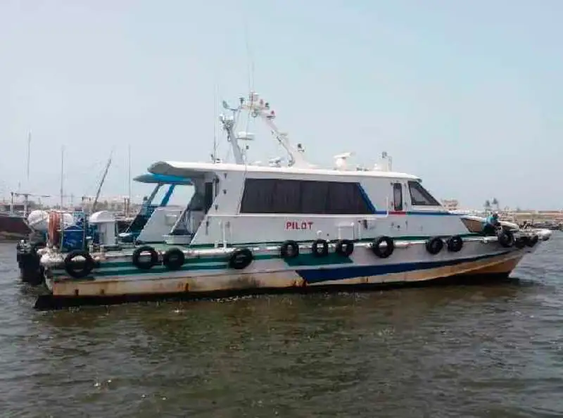 เรือนำร่อง สำหรับขาย