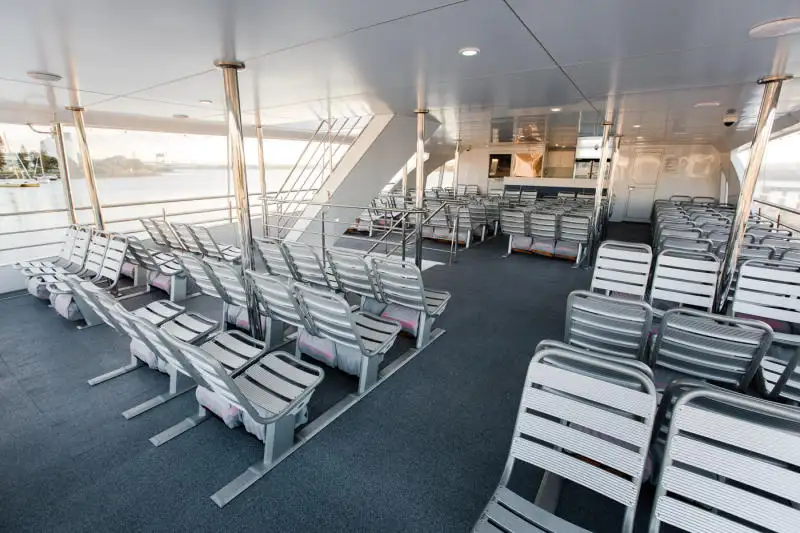 เรือสองลำ (Catamaran) สำหรับขาย