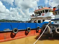 เรือขนส่งสัมภาระขึ้นฝั่งแบบมีถัง สำหรับขาย