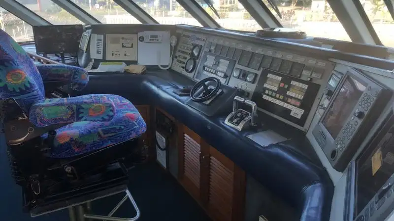 เรือสองลำ (Catamaran) สำหรับขาย