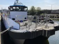 เรือบรรทุกตู้คอนเทนเนอร์ สำหรับขาย