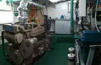 เรือขนส่งสัมภาระขึ้นฝั่งแบบมีถัง สำหรับขาย