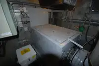เรือขนส่งสัมภาระขึ้นฝั่งแบบมีถัง สำหรับขาย