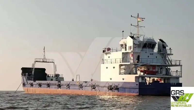 เรือขนส่งสัมภาระขึ้นฝั่งแบบมีถัง สำหรับขาย