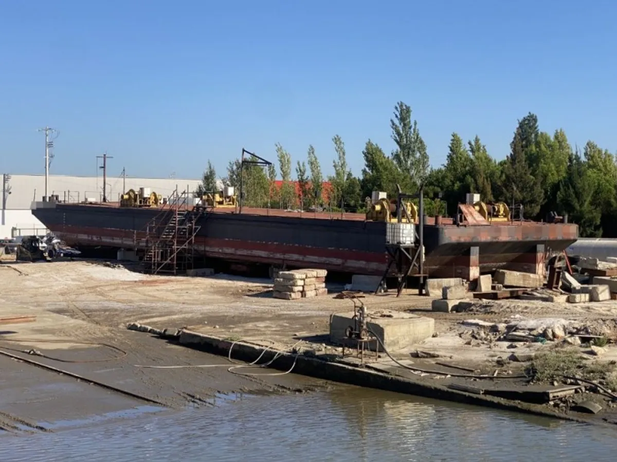เรือบรรทุกสินค้า (Barge) สำหรับขาย