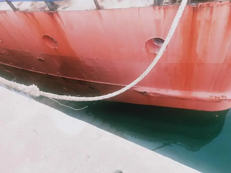 เรือขนส่งสัมภาระขึ้นฝั่งแบบมีถัง สำหรับขาย