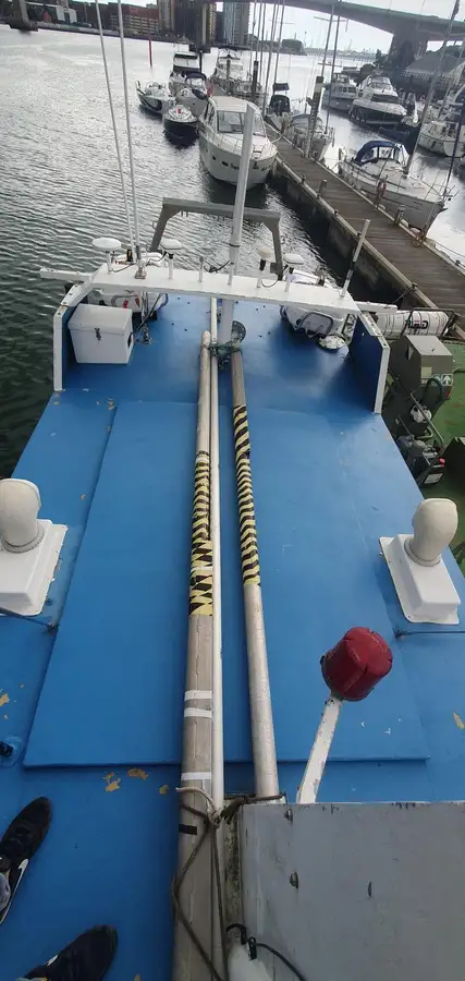 เรือบรรทุกตู้คอนเทนเนอร์ สำหรับขาย
