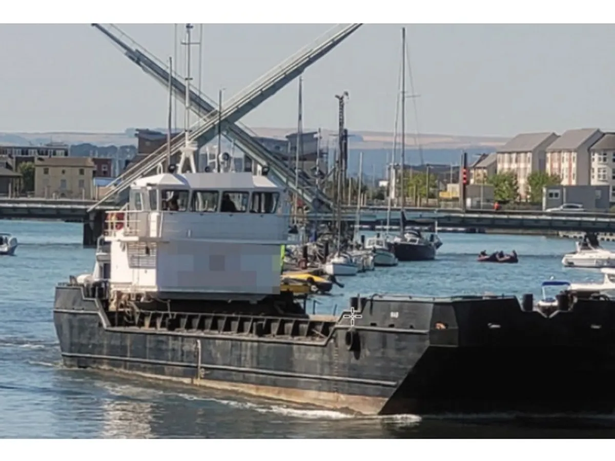 เรือบรรทุกสินค้า (Barge) สำหรับขาย