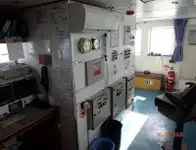 เรือขนส่งสัมภาระขึ้นฝั่งแบบมีถัง สำหรับขาย