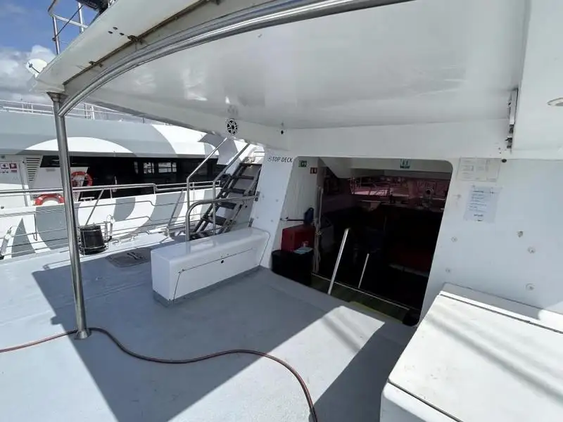 เรือสองลำ (Catamaran) สำหรับขาย