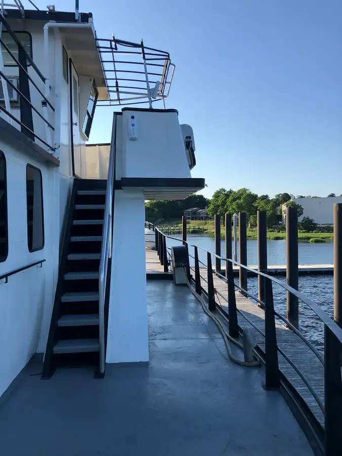 เรือเฟอร์รี่สำราญ สำหรับขาย