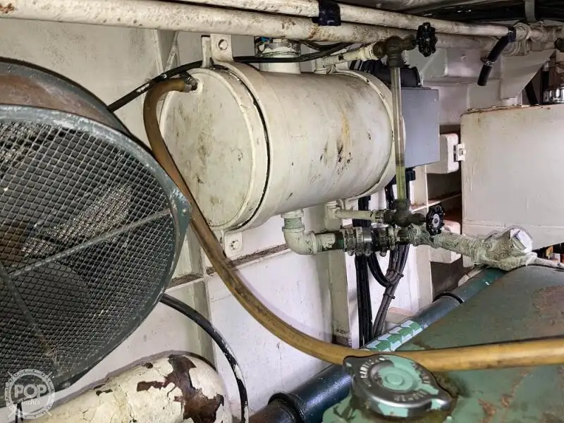 เรือขนส่งสัมภาระขึ้นฝั่งแบบมีถัง สำหรับขาย