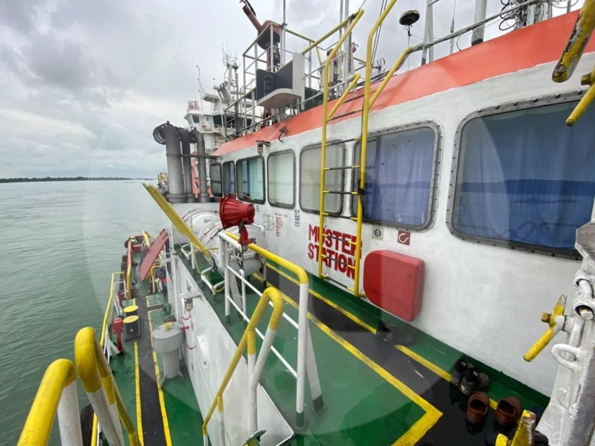 เรือลากจูงและเรือขนส่งเสบียง (AHTS) สำหรับขาย