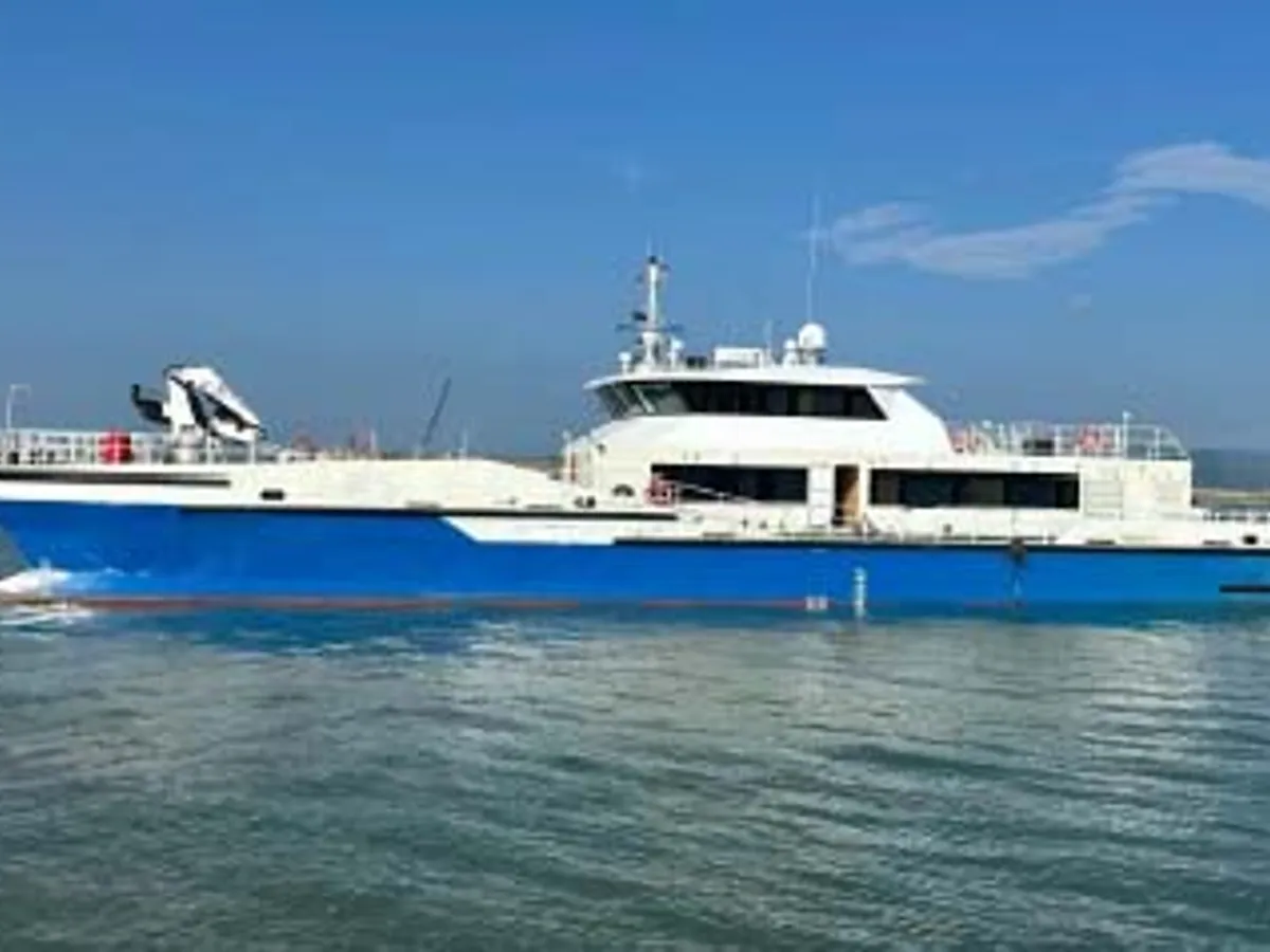 เรือสองลำ (Catamaran) สำหรับขาย