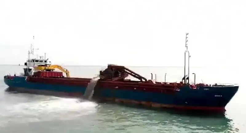 เรือขุด สำหรับขาย
