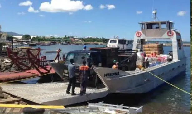 เรือขนส่งสัมภาระขึ้นฝั่งแบบมีถัง สำหรับขาย