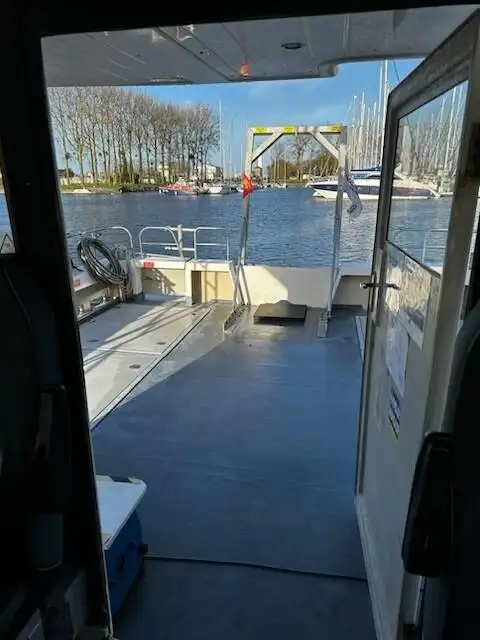 เรือสองลำ (Catamaran) สำหรับขาย