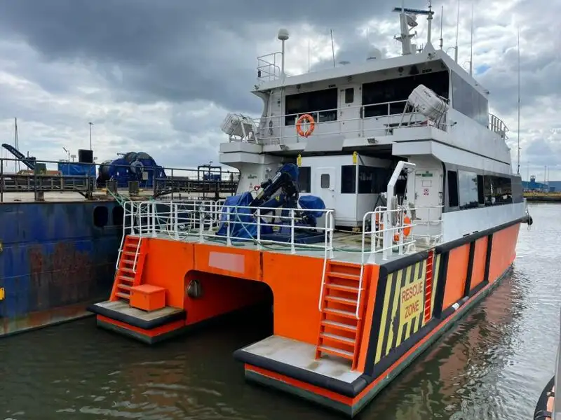 เรือบรรทุกตู้คอนเทนเนอร์ สำหรับขาย