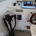 เรือขนส่งสัมภาระขึ้นฝั่งแบบมีถัง สำหรับขาย