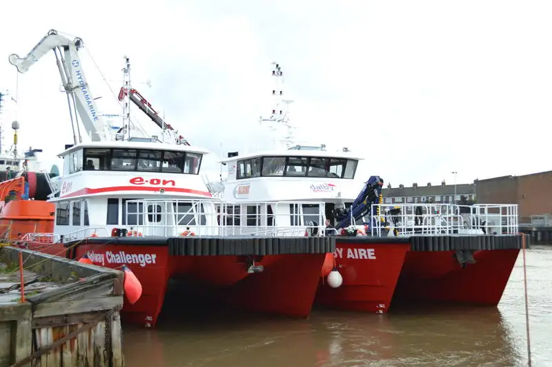 เรือสองลำ (Catamaran) สำหรับขาย