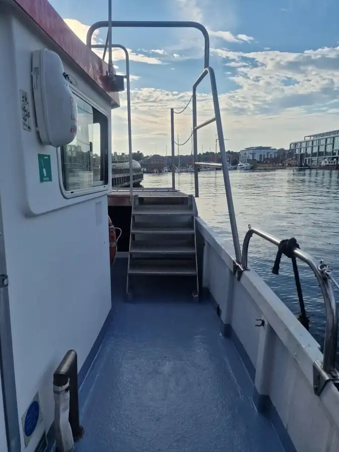 เรือสองลำ (Catamaran) สำหรับขาย