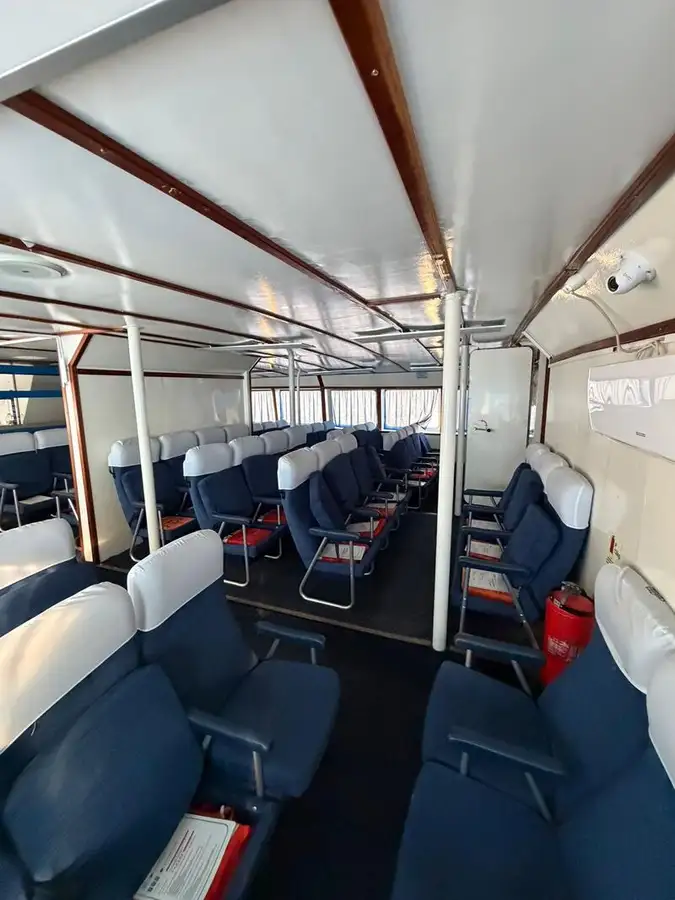 เรือสองลำ (Catamaran) สำหรับขาย