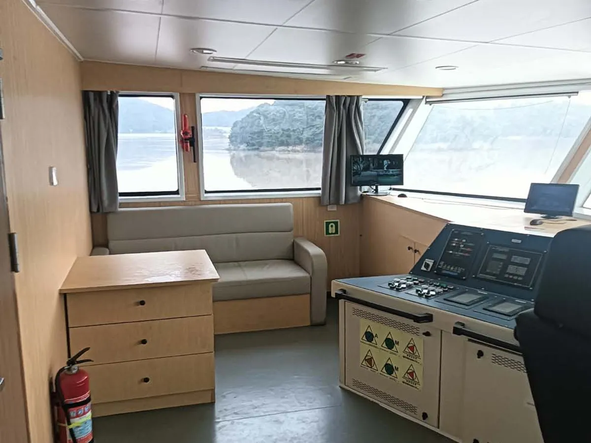 เรือสองลำ (Catamaran) สำหรับขาย