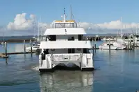 เรือสองลำ (Catamaran) สำหรับขาย