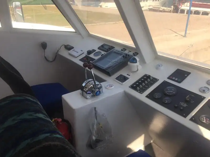 เรือสองลำ (Catamaran) สำหรับขาย