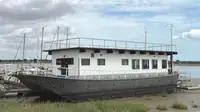 เรือพักอาศัย สำหรับขาย