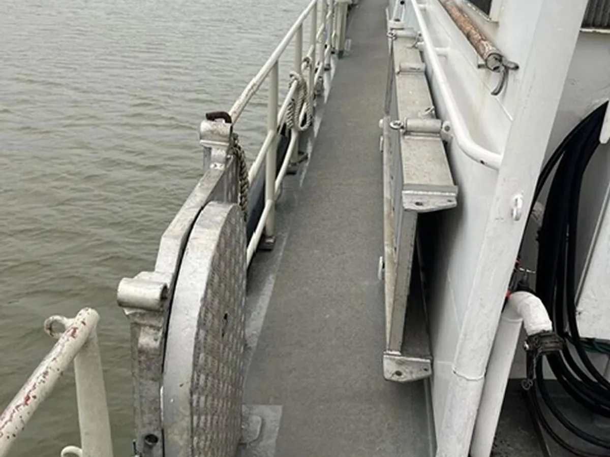 เรือลาดตระเวน สำหรับขาย