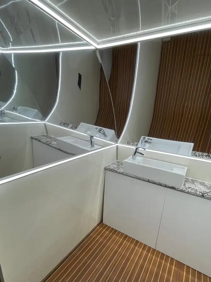 เรือสองลำ (Catamaran) สำหรับขาย