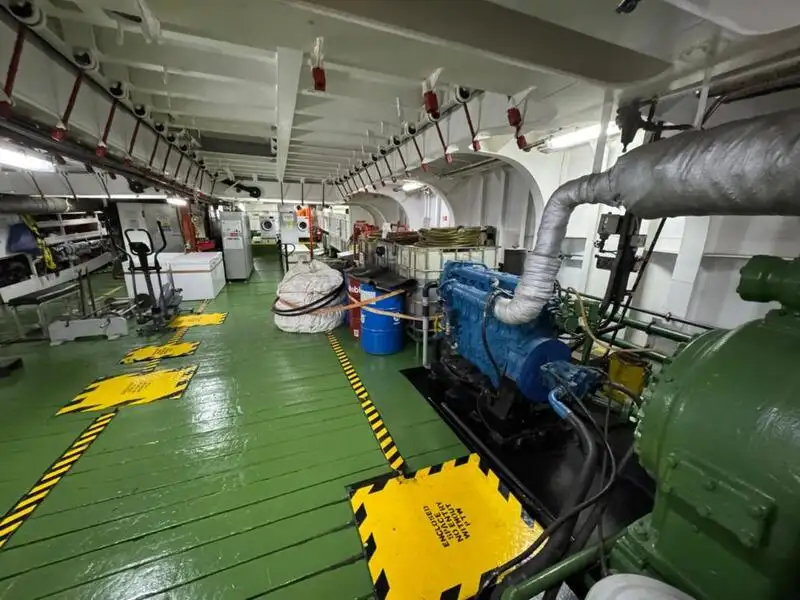 เรือบรรทุกตู้คอนเทนเนอร์ สำหรับขาย
