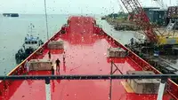 เรือขนส่งสัมภาระขึ้นฝั่งแบบมีถัง สำหรับขาย