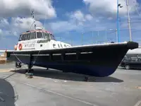 เรือนำร่อง สำหรับขาย