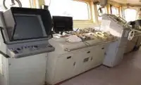 เรือขนส่งสัมภาระขึ้นฝั่งแบบมีถัง สำหรับขาย