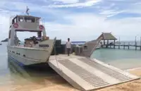 เรือขนส่งสัมภาระขึ้นฝั่งแบบมีถัง สำหรับขาย