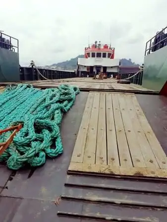 เรือขนส่งสัมภาระขึ้นฝั่งแบบมีถัง สำหรับขาย
