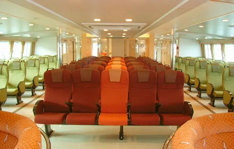 เรือสองลำ (Catamaran) สำหรับขาย
