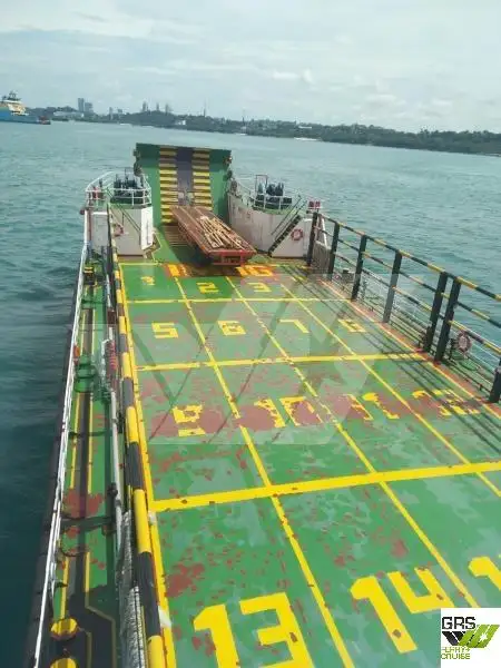 เรือขนส่งสัมภาระขึ้นฝั่งแบบมีถัง สำหรับขาย
